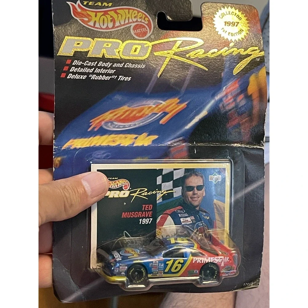 Hot Wheels Pro Racing‎ 1997 Ted Musgrave #16 Primestar Ford Thunderbird